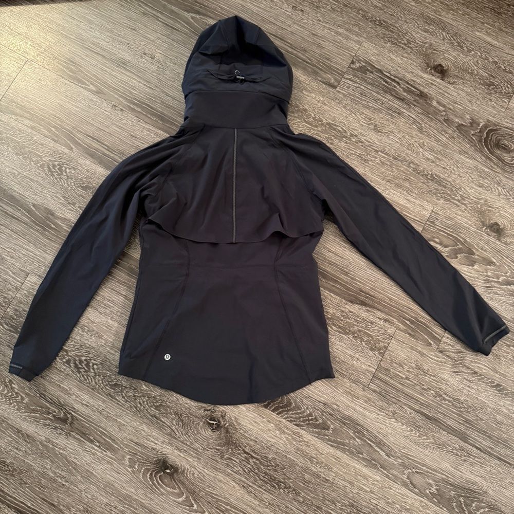 Lululemon Go The Distance Jacket - Picture 5 of 6